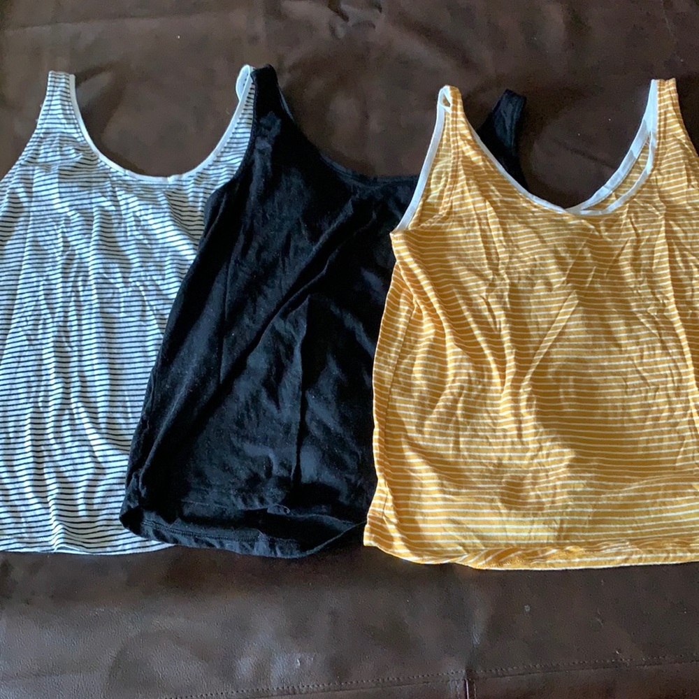 *Set of 3* Old Navy tank tops